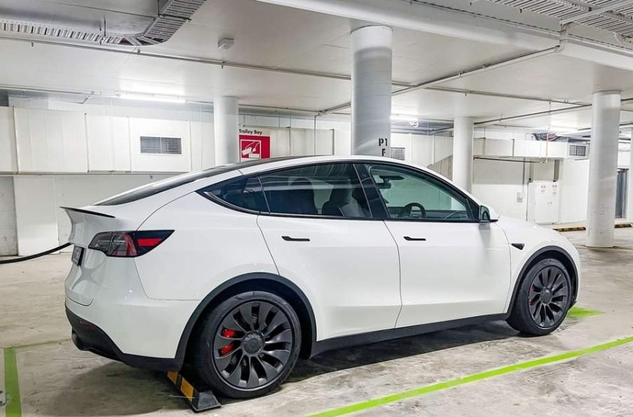 Tesla model deals y induction wheels